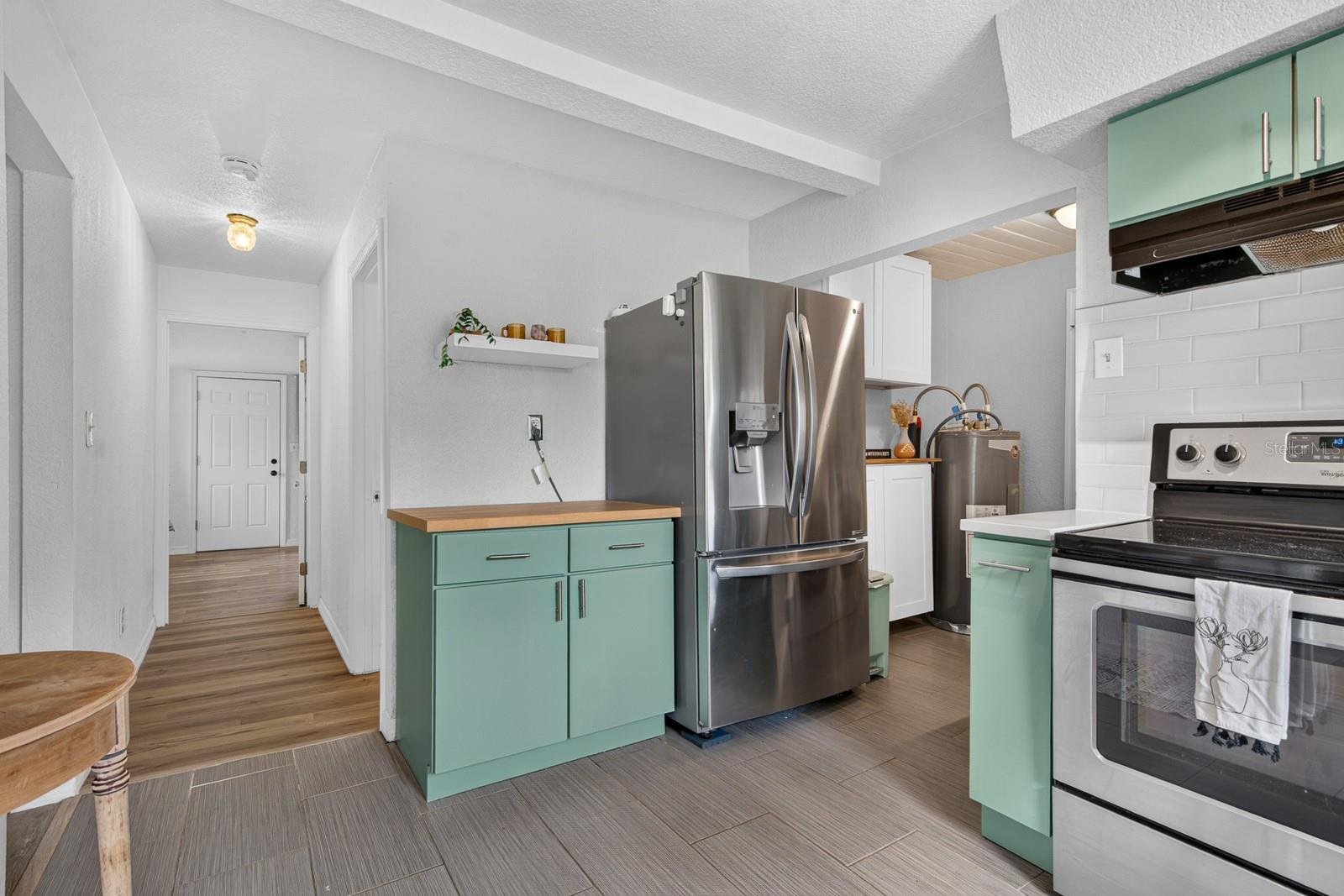 1806 E MCBERRY ST — photo 12