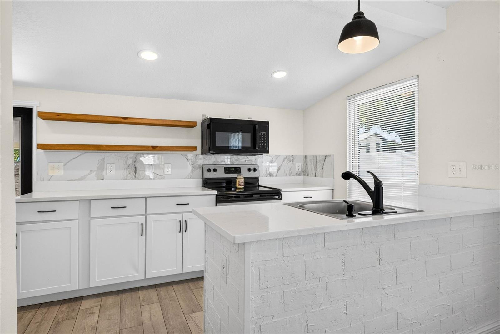 14352 LAWRENCE ST — photo 5
