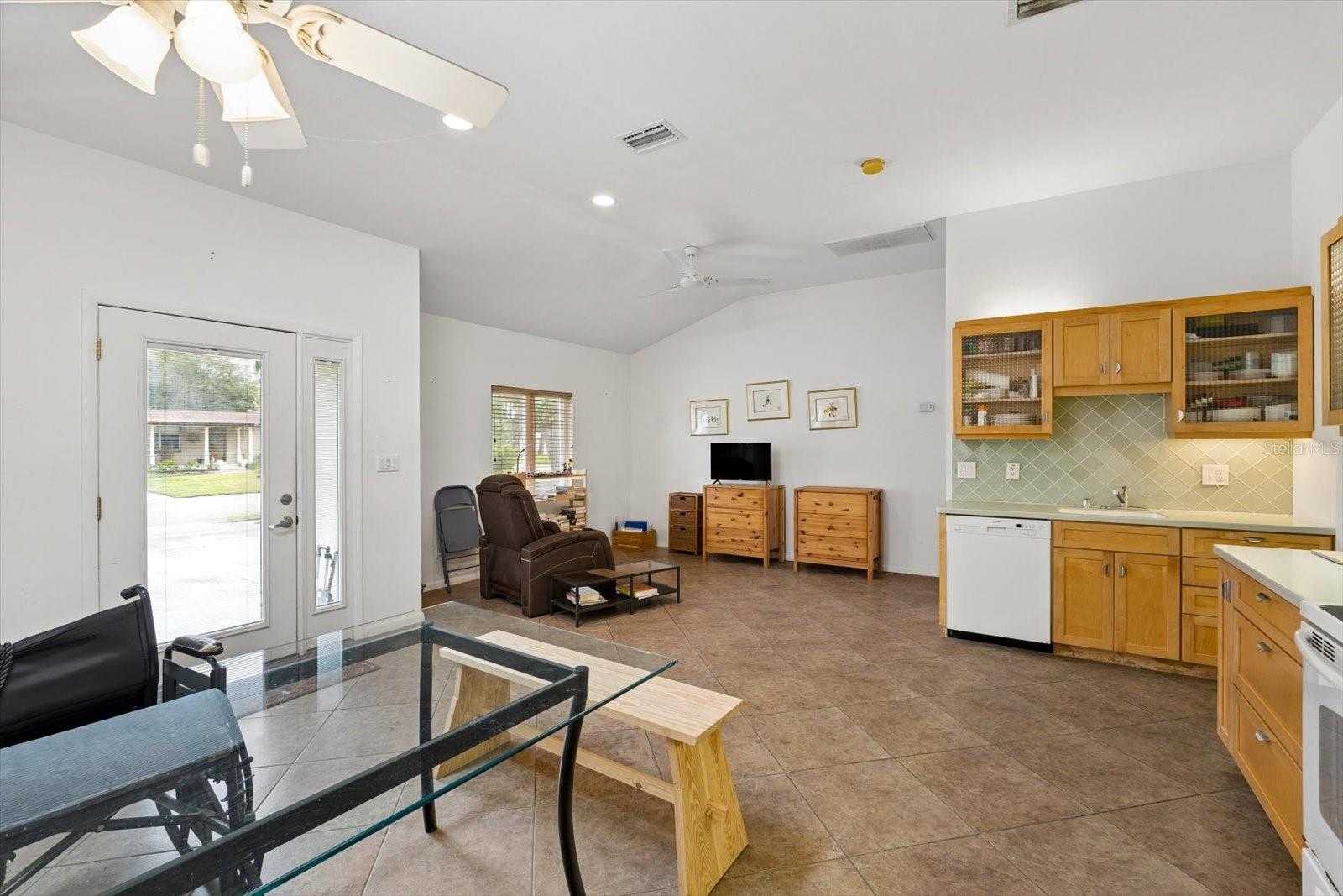 400 N CORONA AVE — photo 31