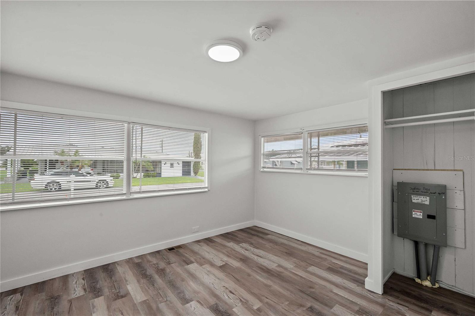 37234 CAROL AVE — photo 21