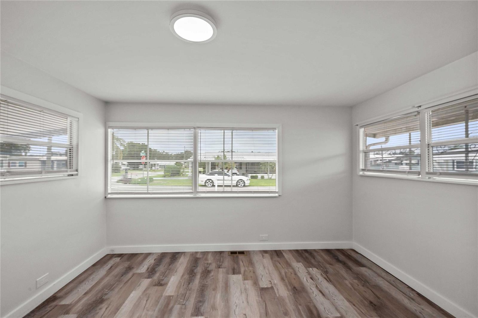 37234 CAROL AVE — photo 20