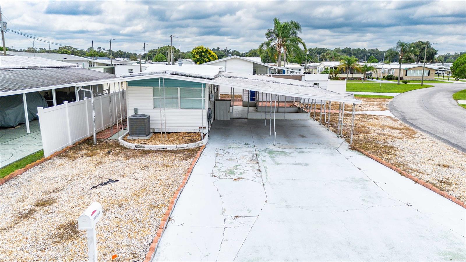37234 CAROL AVE — photo 41