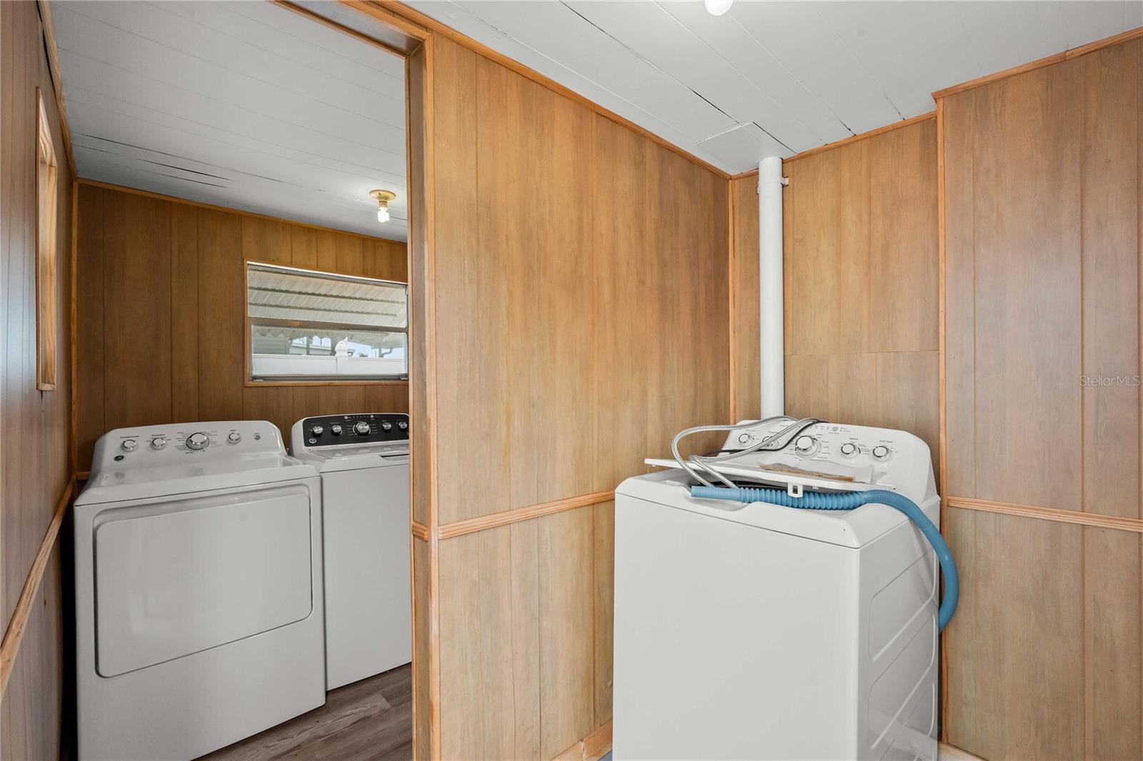 37234 CAROL AVE — photo 38