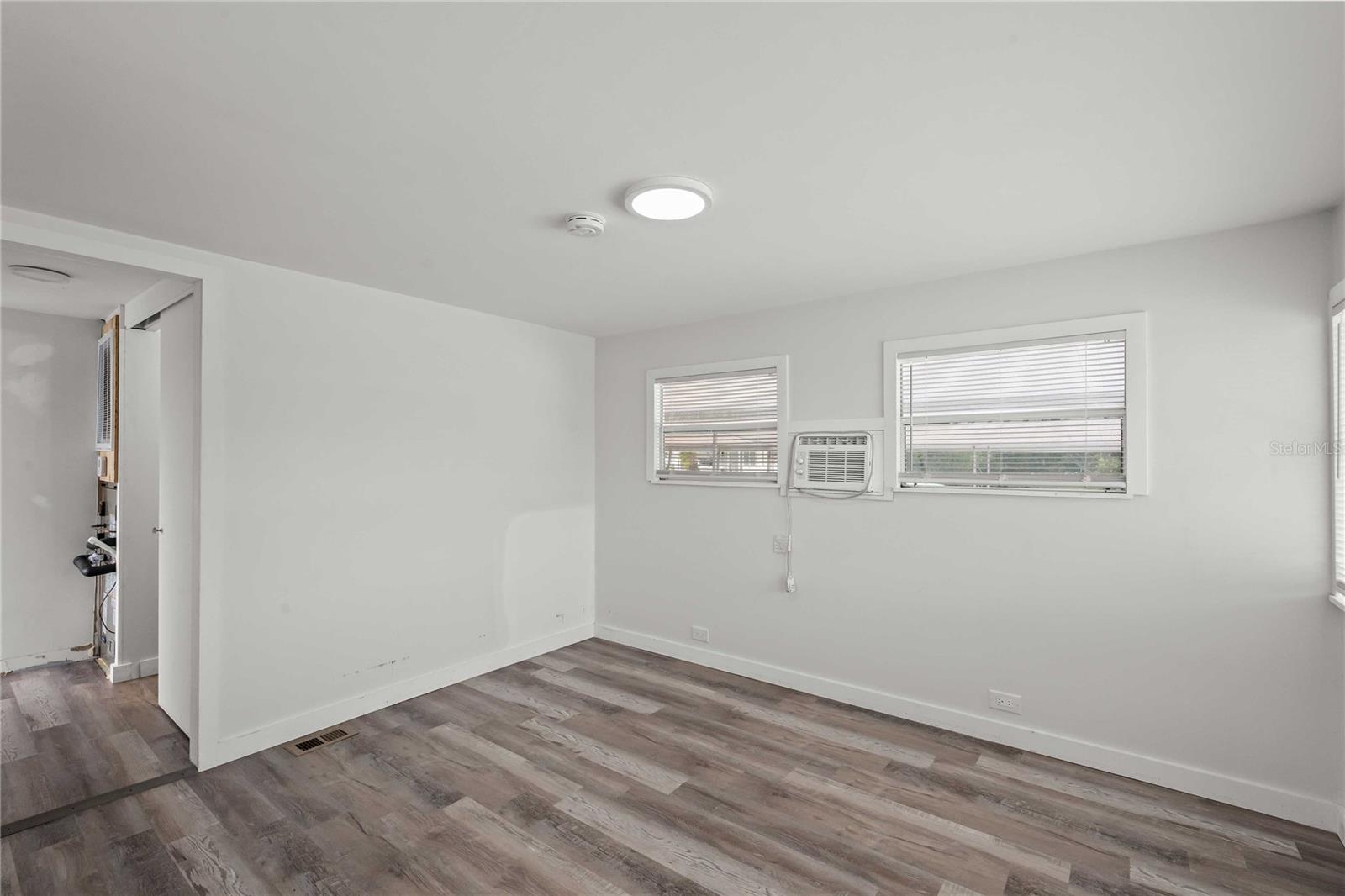 37234 CAROL AVE — photo 23