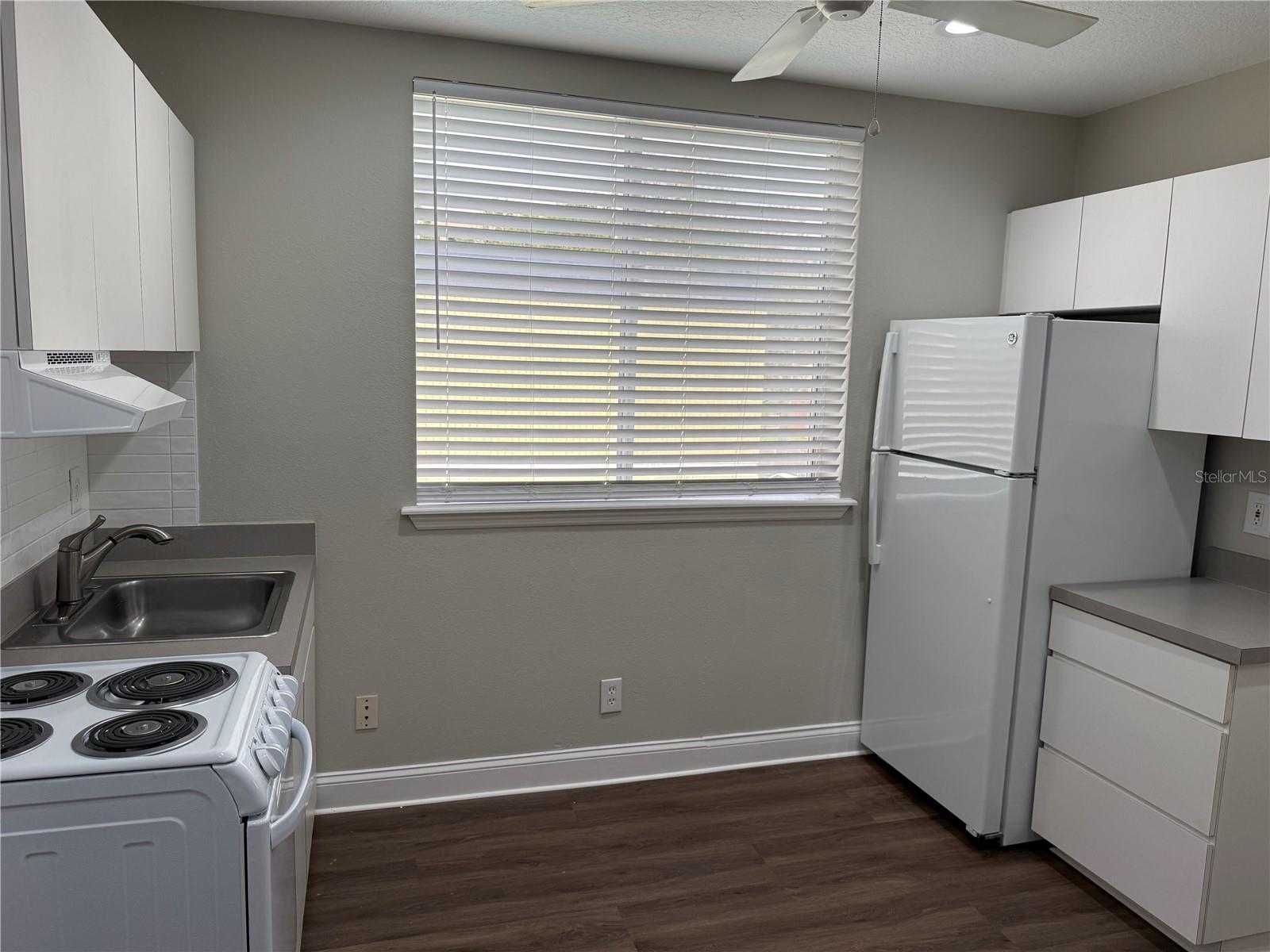 1301 S HOWARD AVE #C25 — photo 10