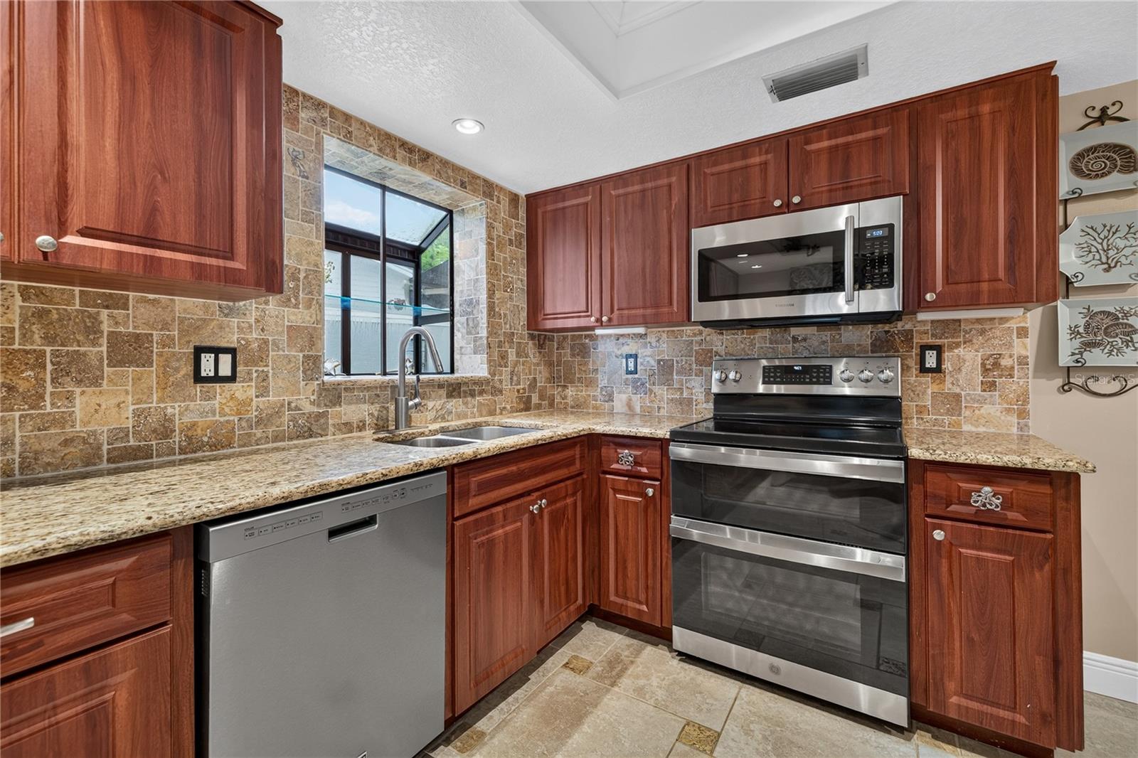 11800 PARK BLVD #507 — photo 8