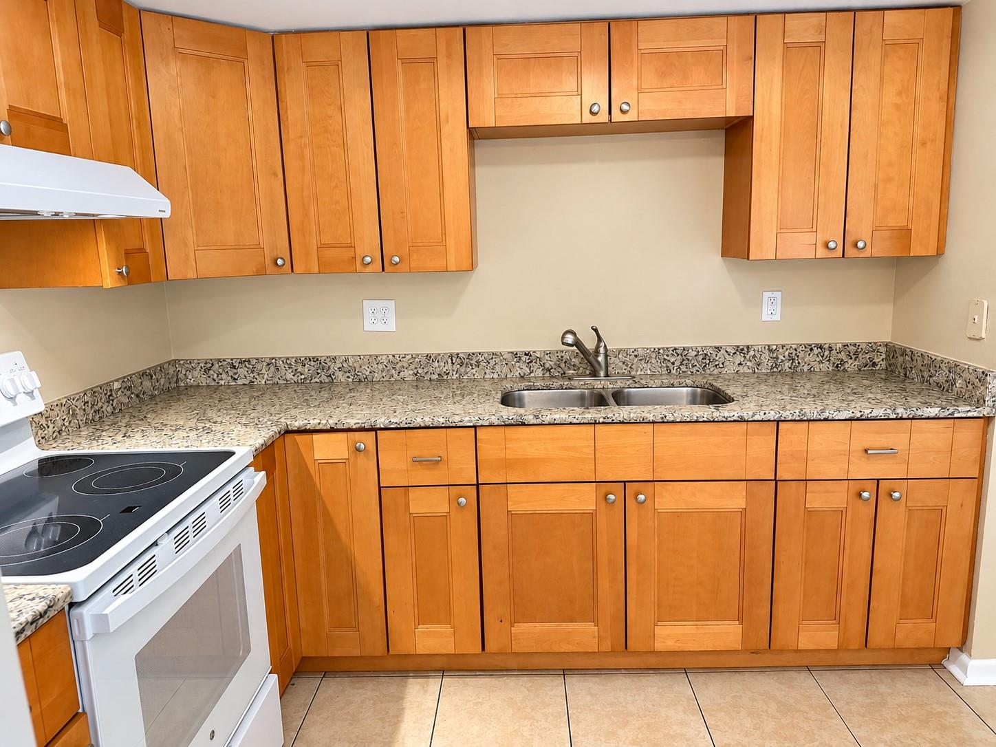 2821 EAGLE RUN CIR S — photo 7
