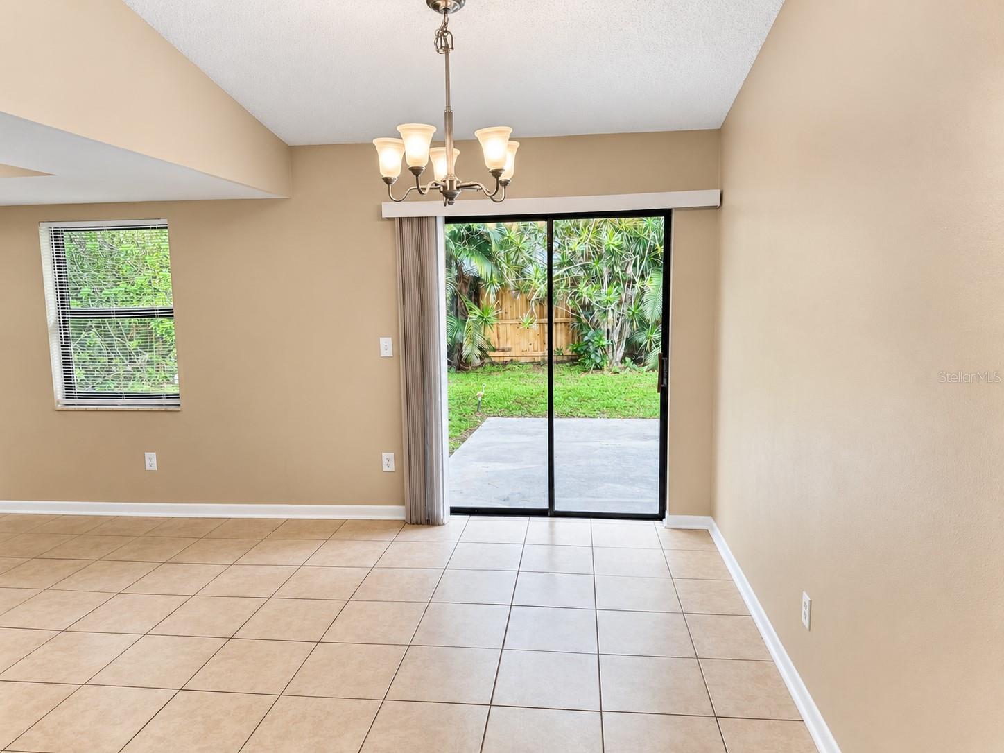 2821 EAGLE RUN CIR S — photo 9