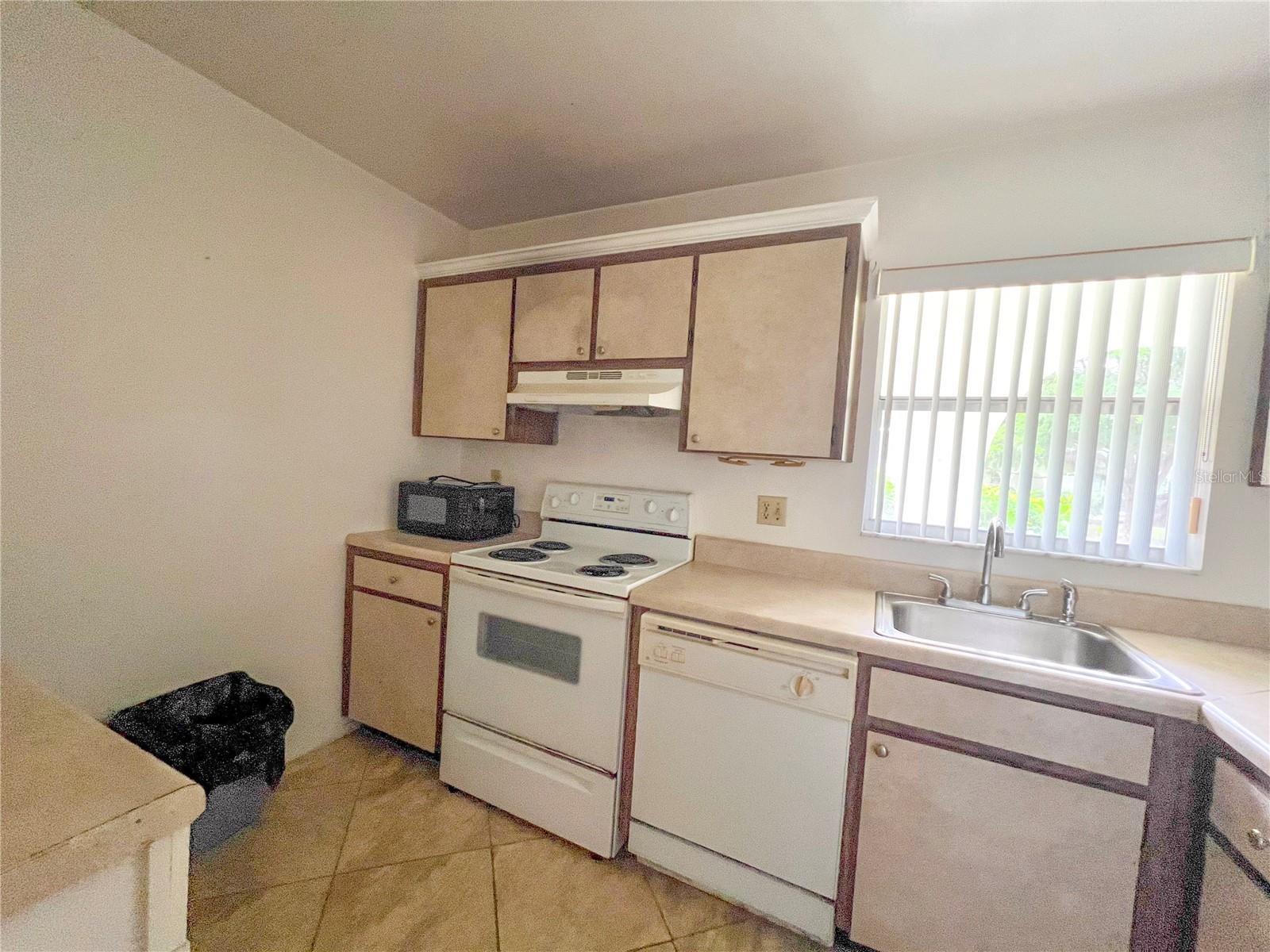 4205 34TH AVENUE DR W — photo 8