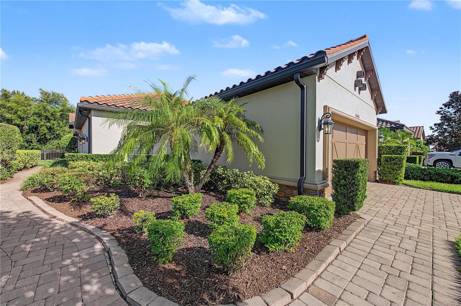 11435 CALLISIA DR — photo 9