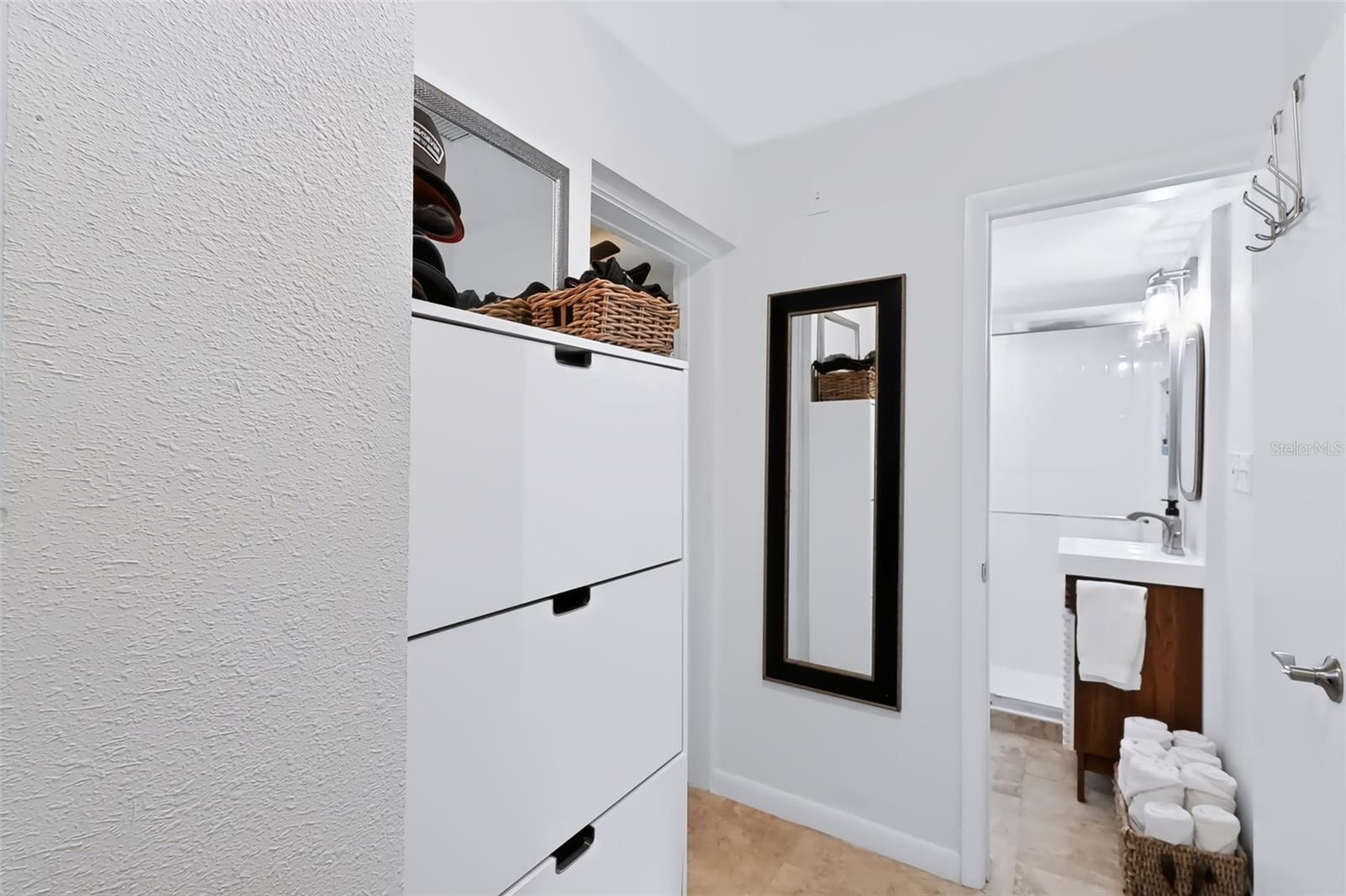 615 BROOKSIDE DR — photo 38