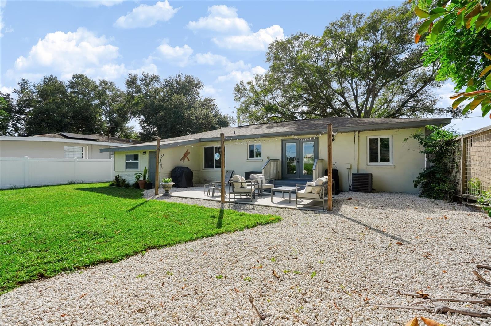 615 BROOKSIDE DR — photo 28