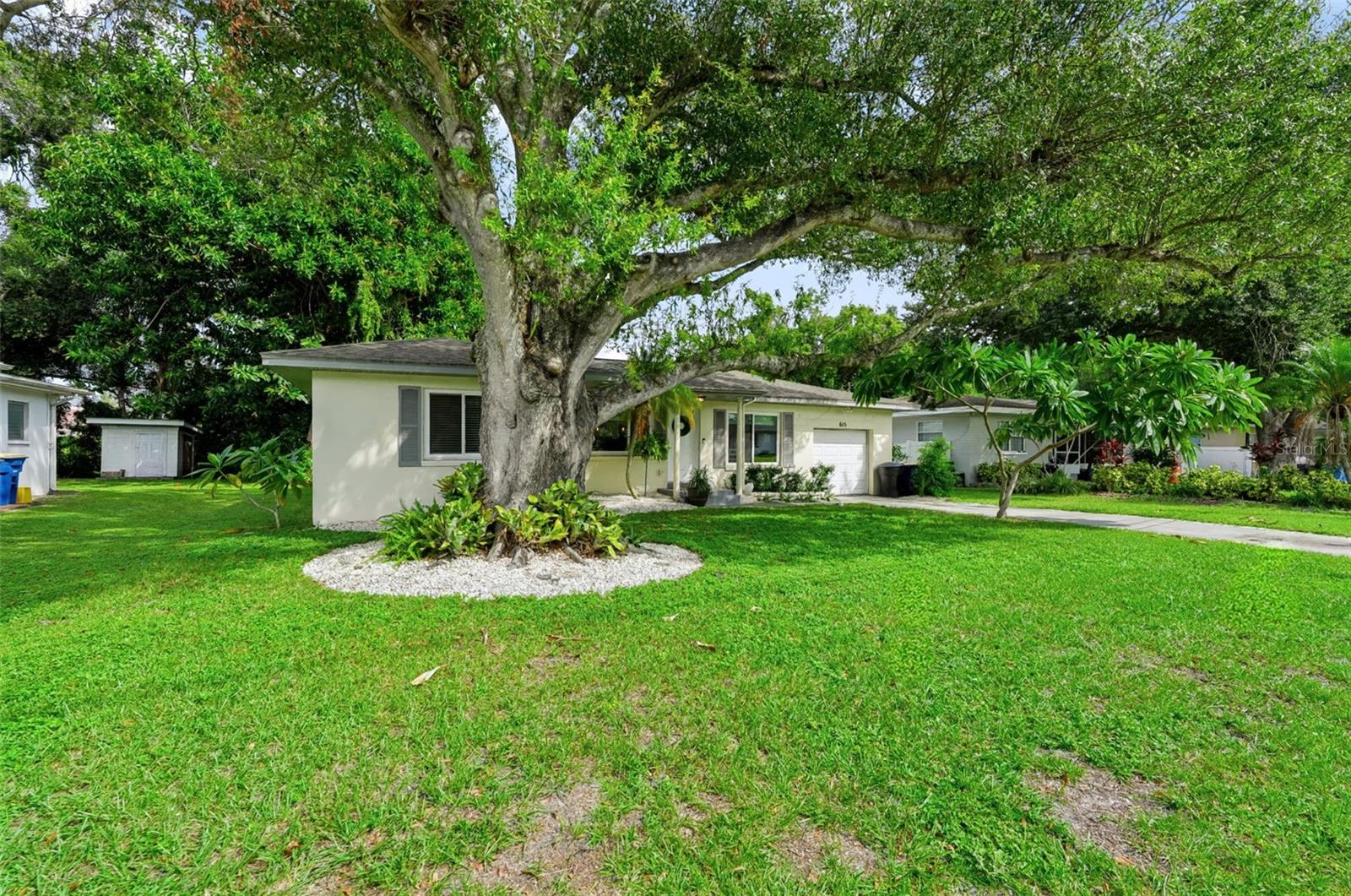615 BROOKSIDE DR — photo 27