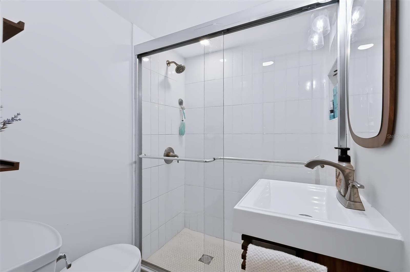 615 BROOKSIDE DR — photo 11
