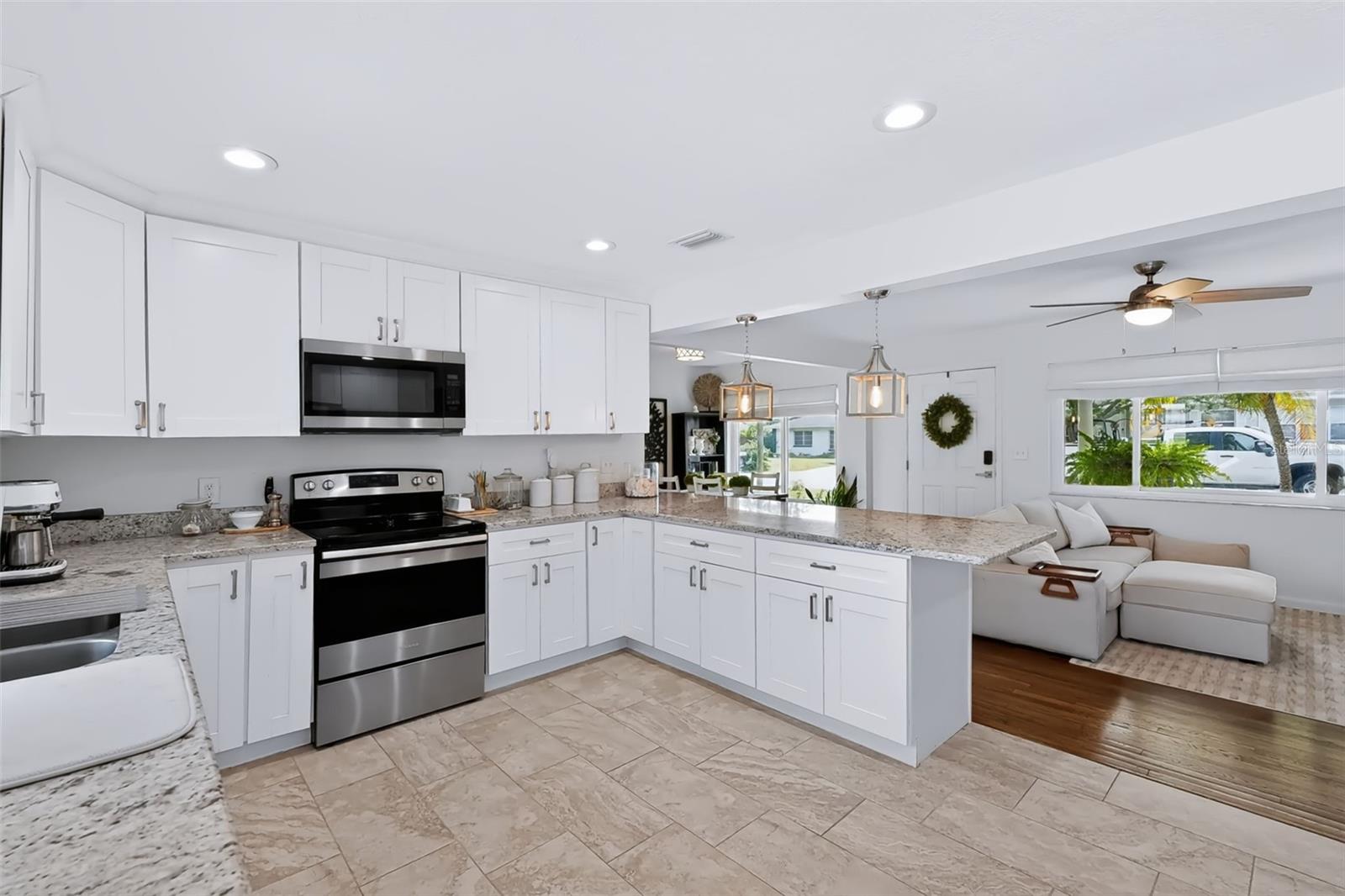 615 BROOKSIDE DR — photo 4