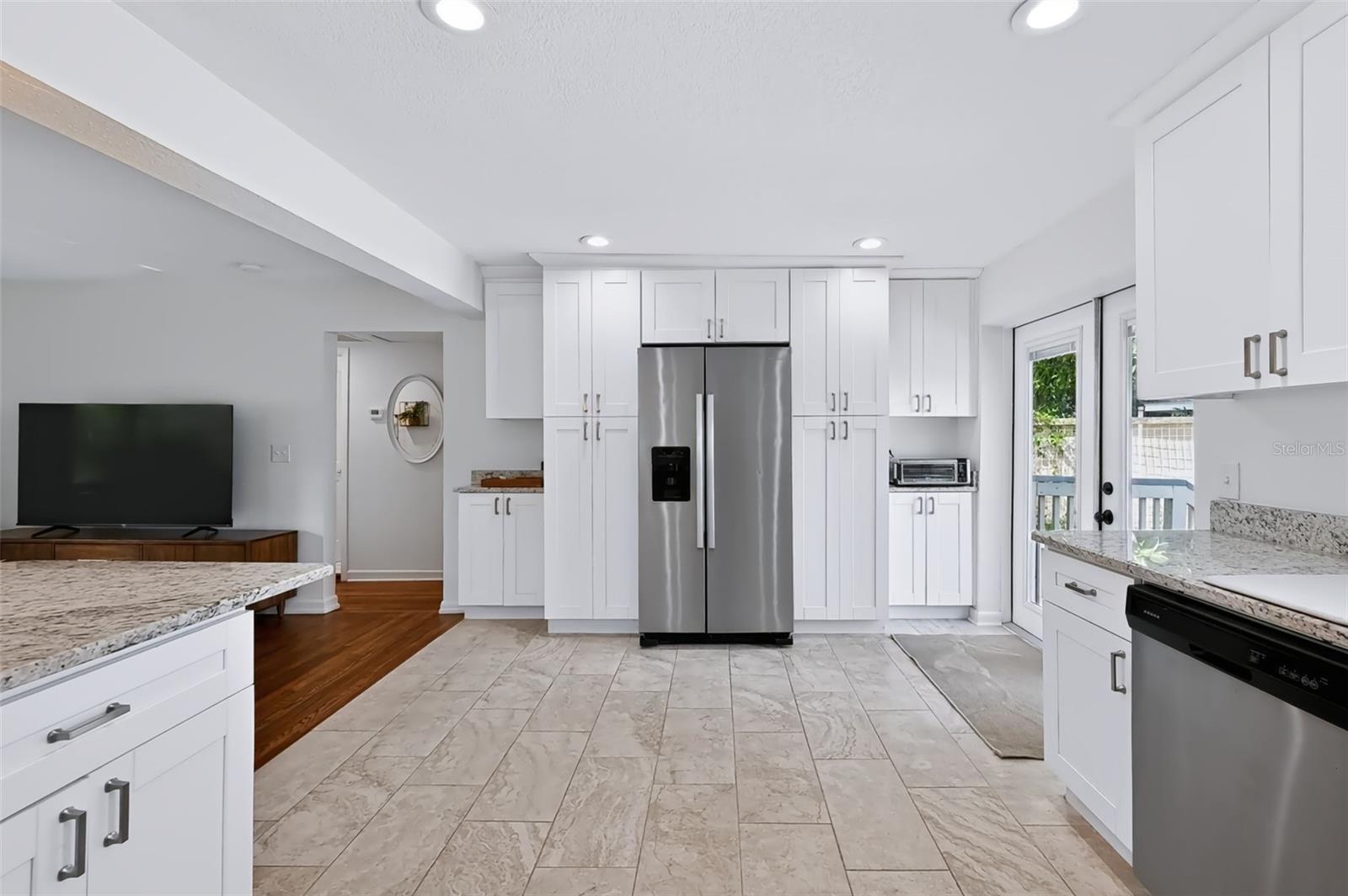 615 BROOKSIDE DR — photo 47