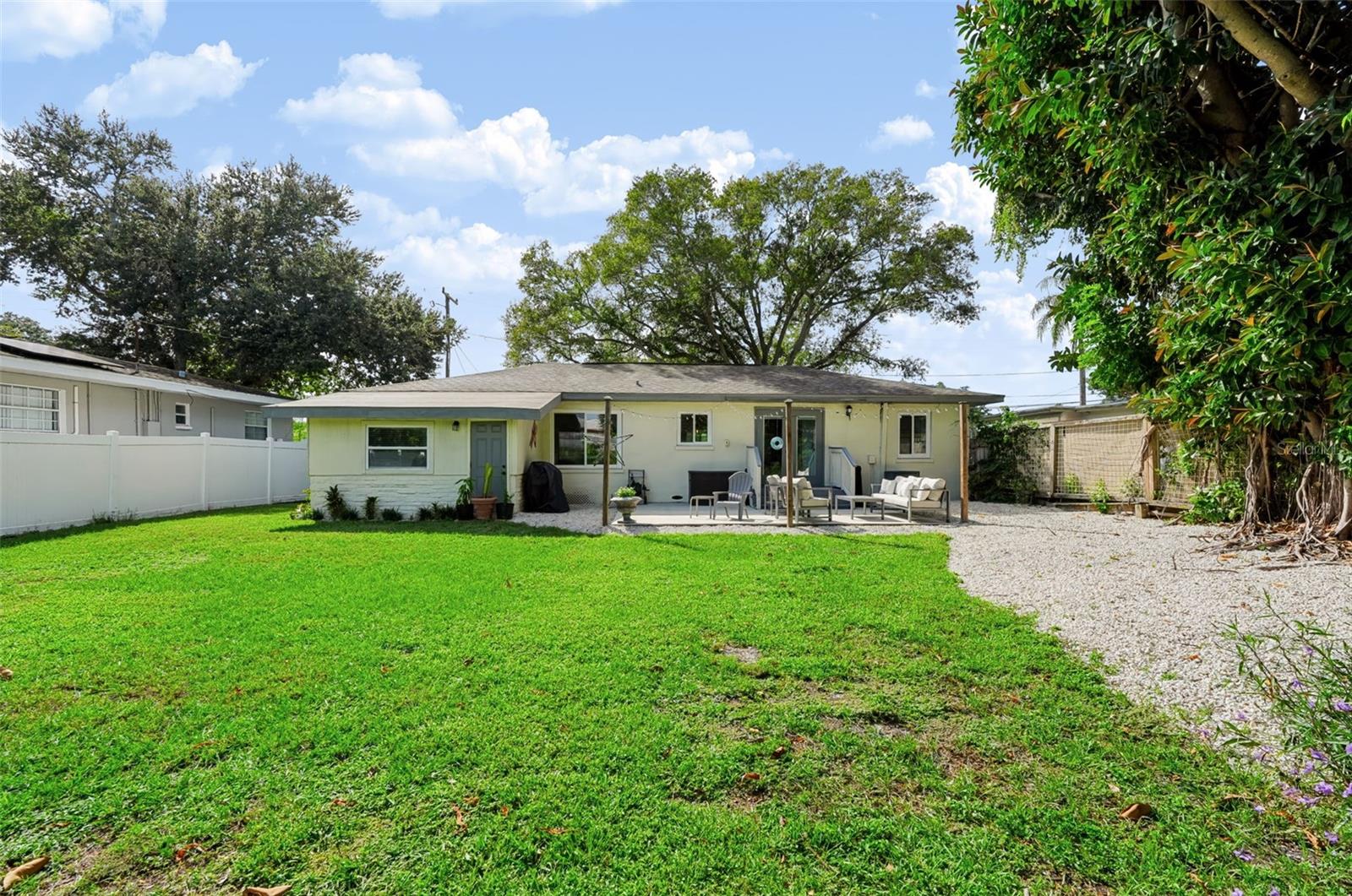 615 BROOKSIDE DR — photo 18