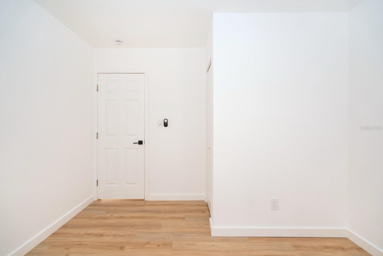 8202 N ALASKA ST — photo 15