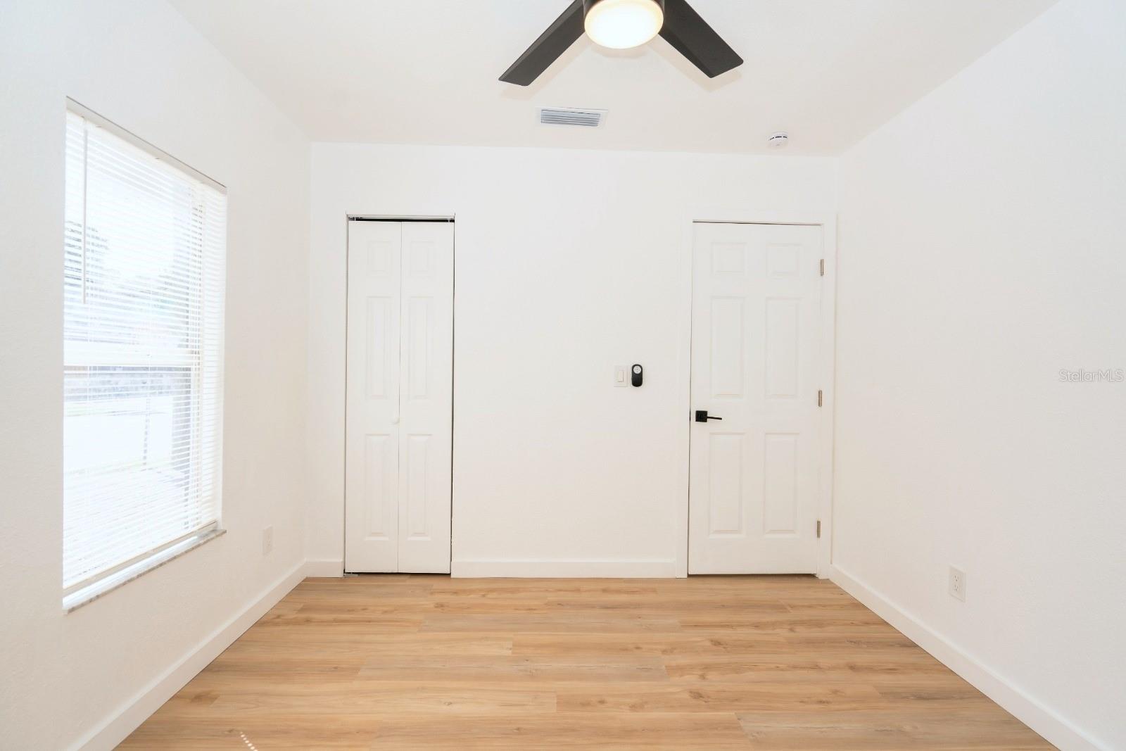 8202 N ALASKA ST — photo 20