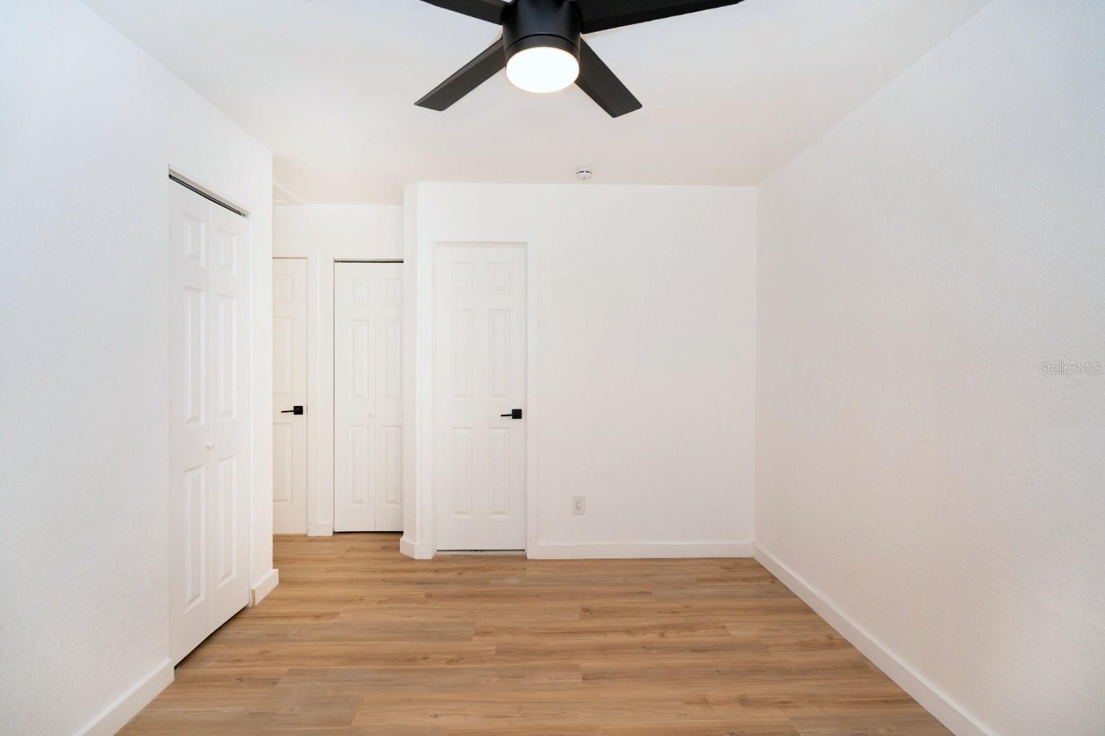 8202 N ALASKA ST — photo 11