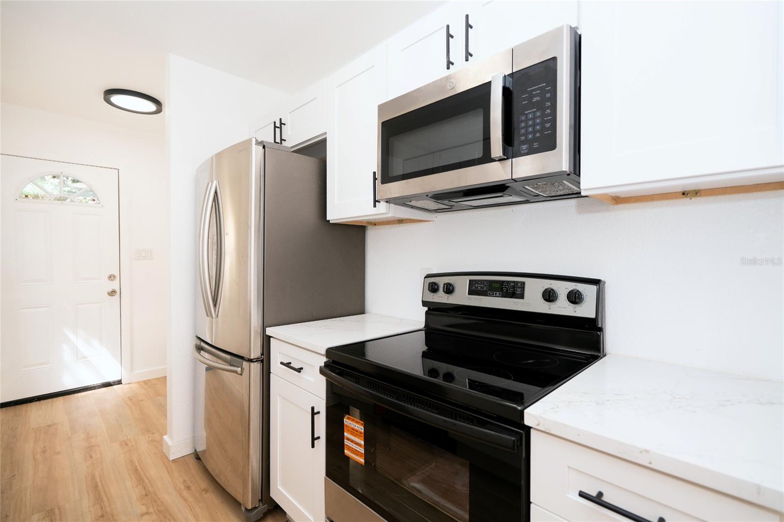 8202 N ALASKA ST — photo 10