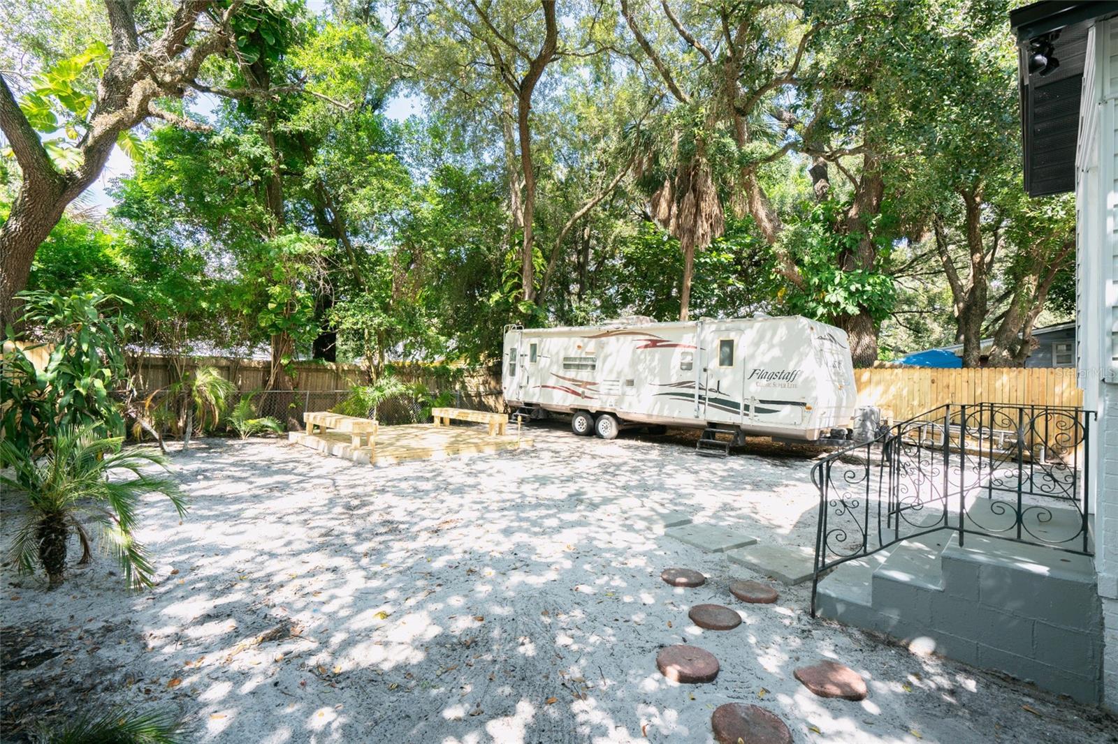 8202 N ALASKA ST — photo 32