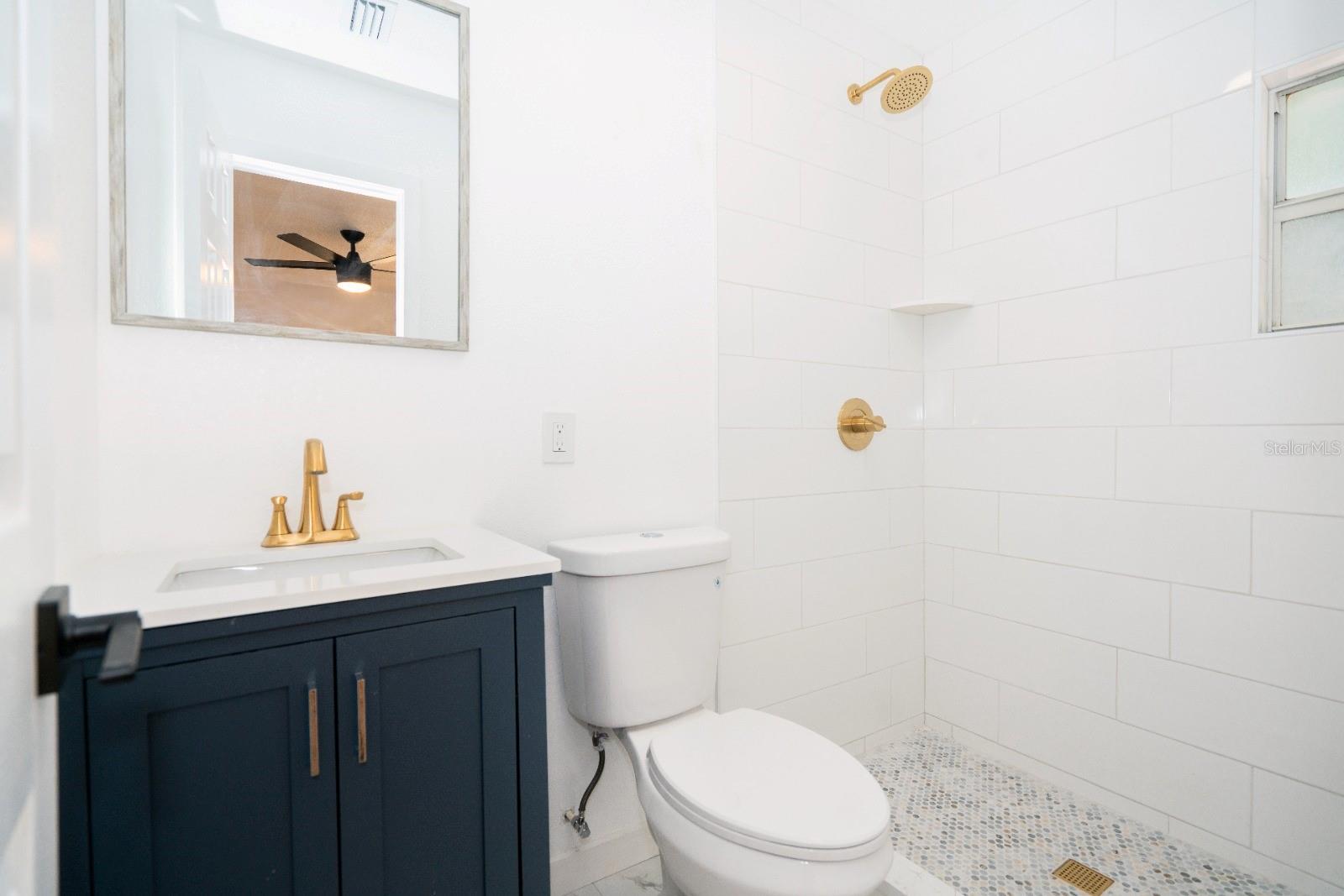 8202 N ALASKA ST — photo 14