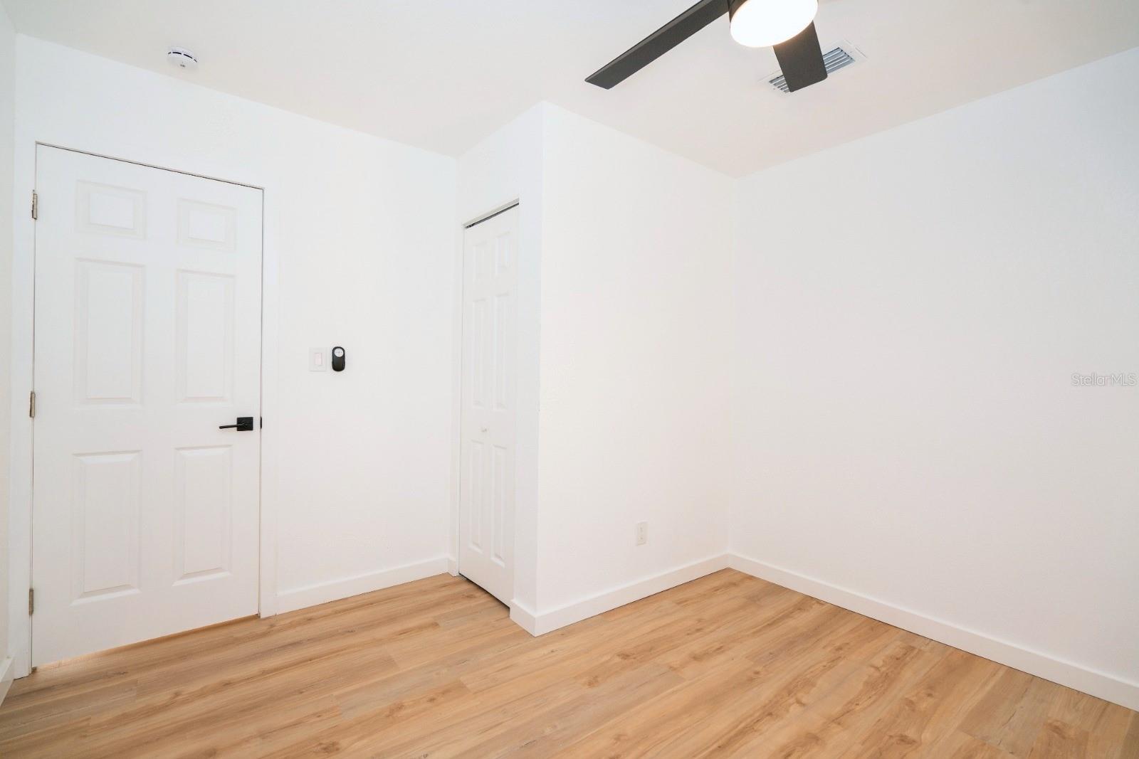8202 N ALASKA ST — photo 17