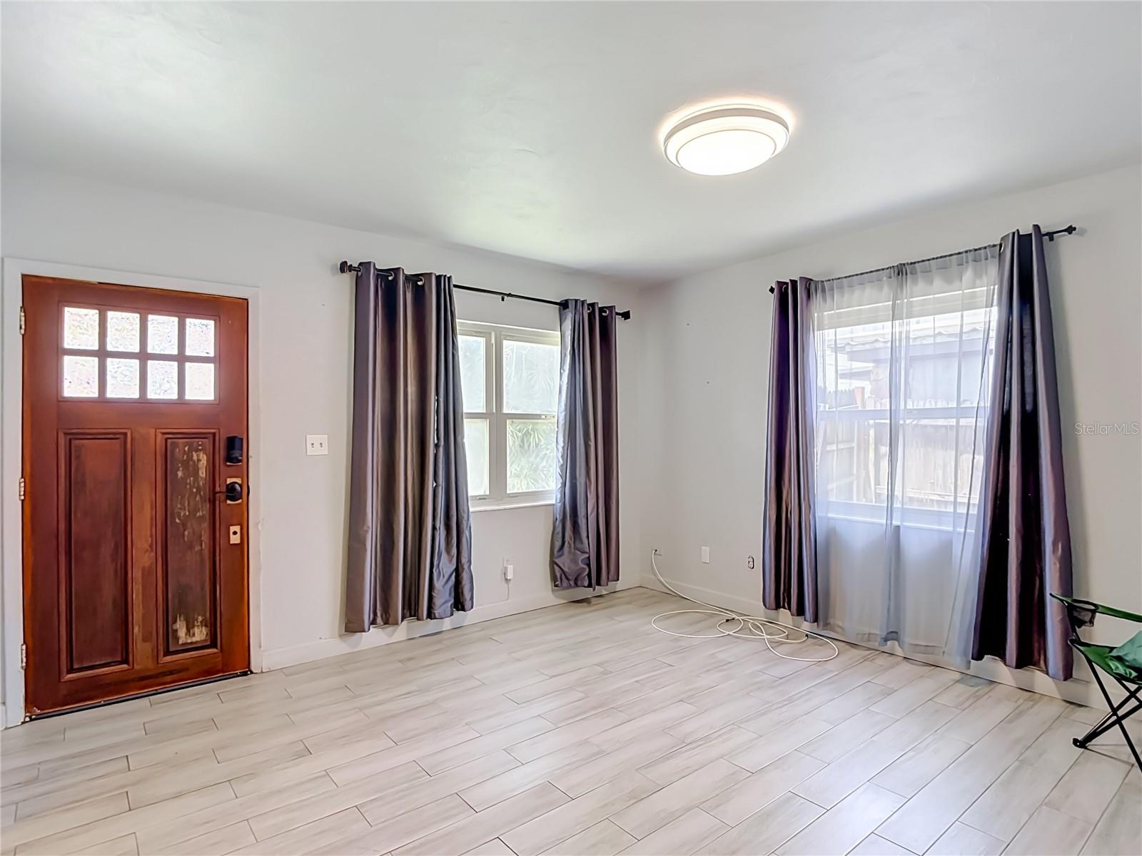 3313 W KATHLEEN ST — photo 11