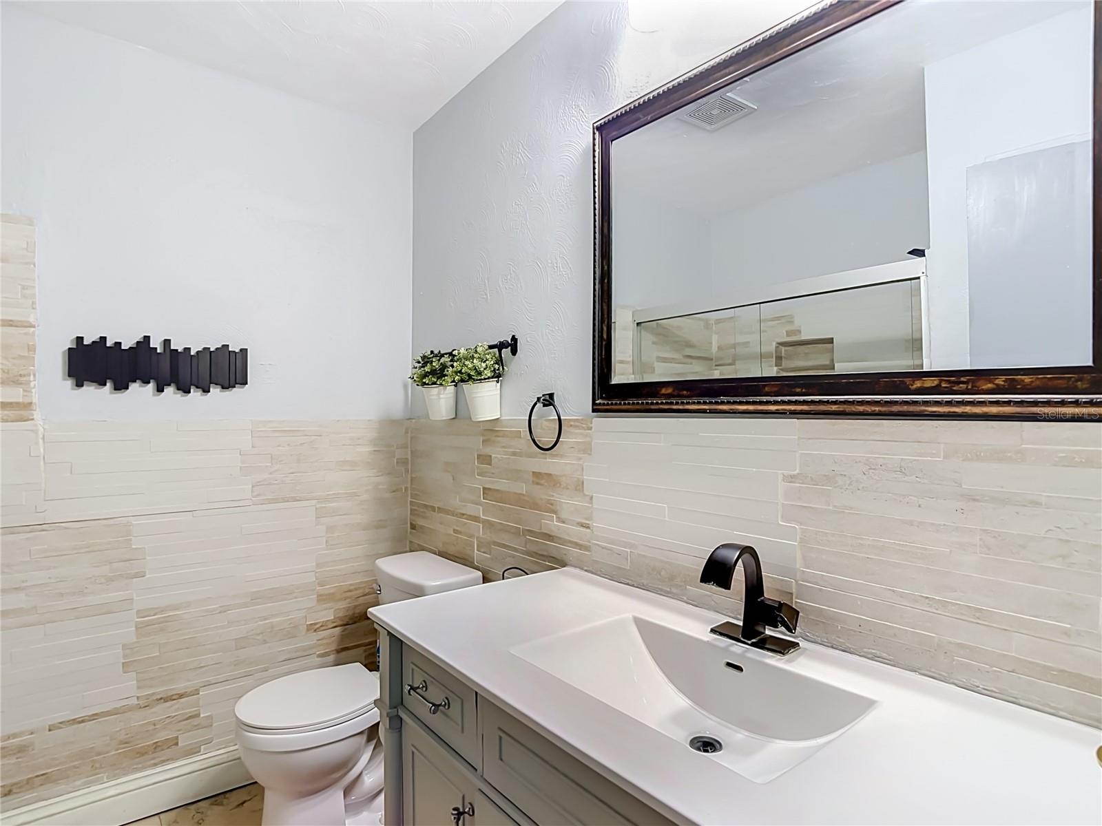 3313 W KATHLEEN ST — photo 37