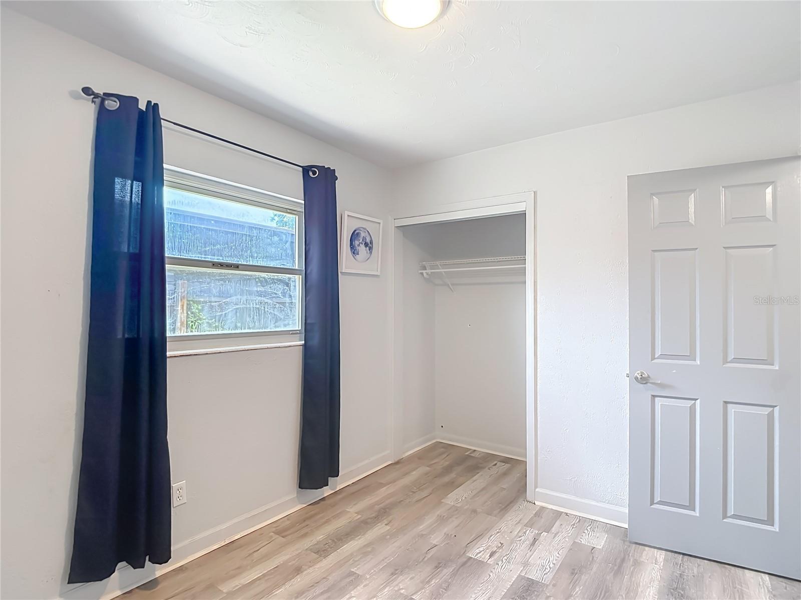 3313 W KATHLEEN ST — photo 30