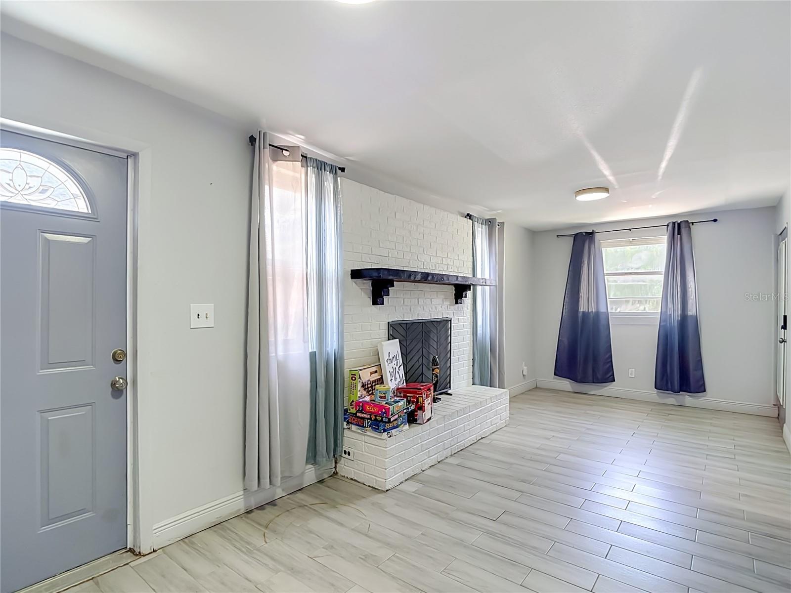 3313 W KATHLEEN ST — photo 16