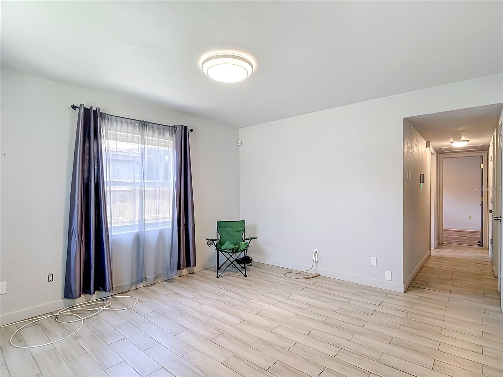 3313 W KATHLEEN ST — photo 9