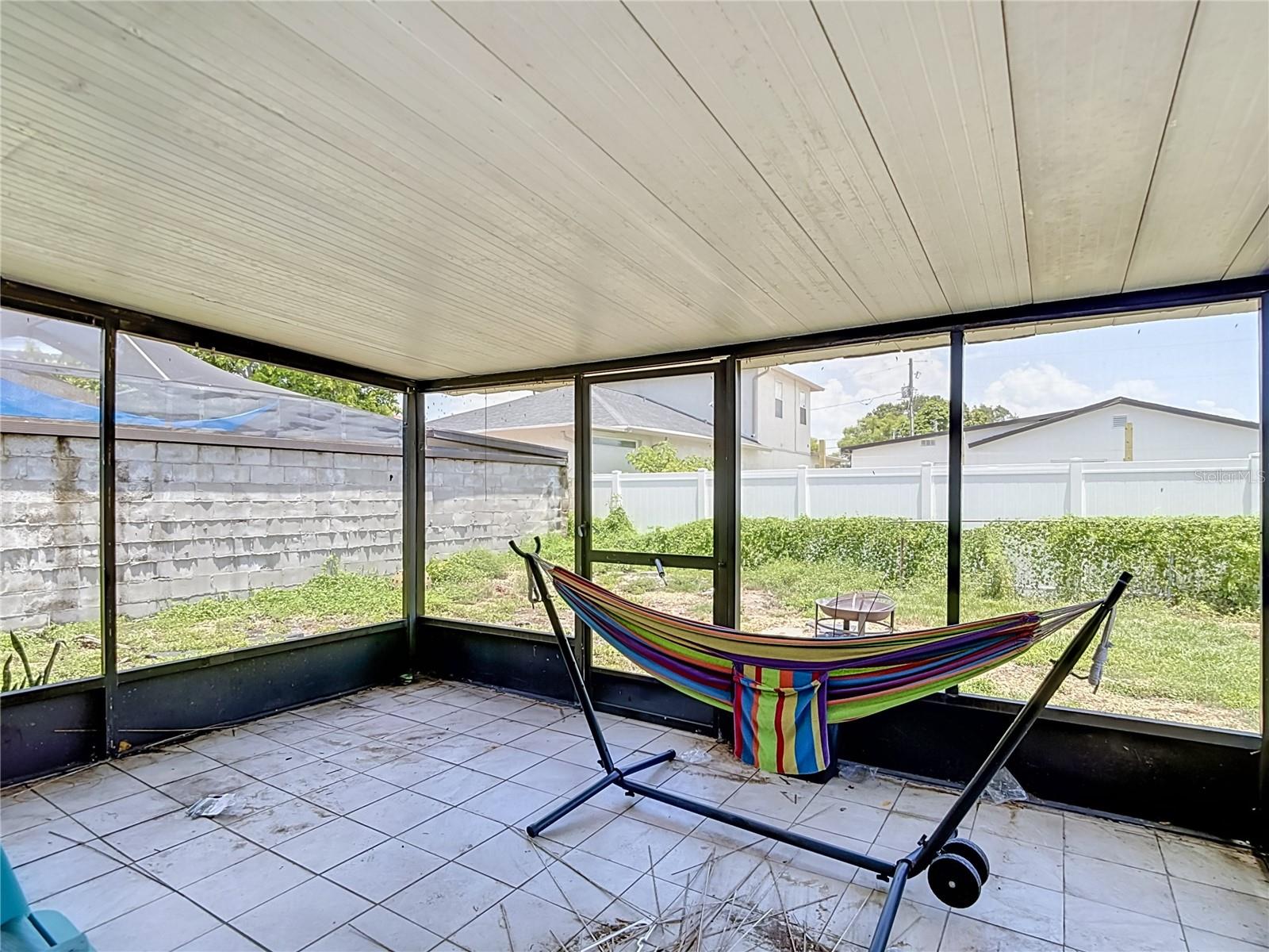 3313 W KATHLEEN ST — photo 41