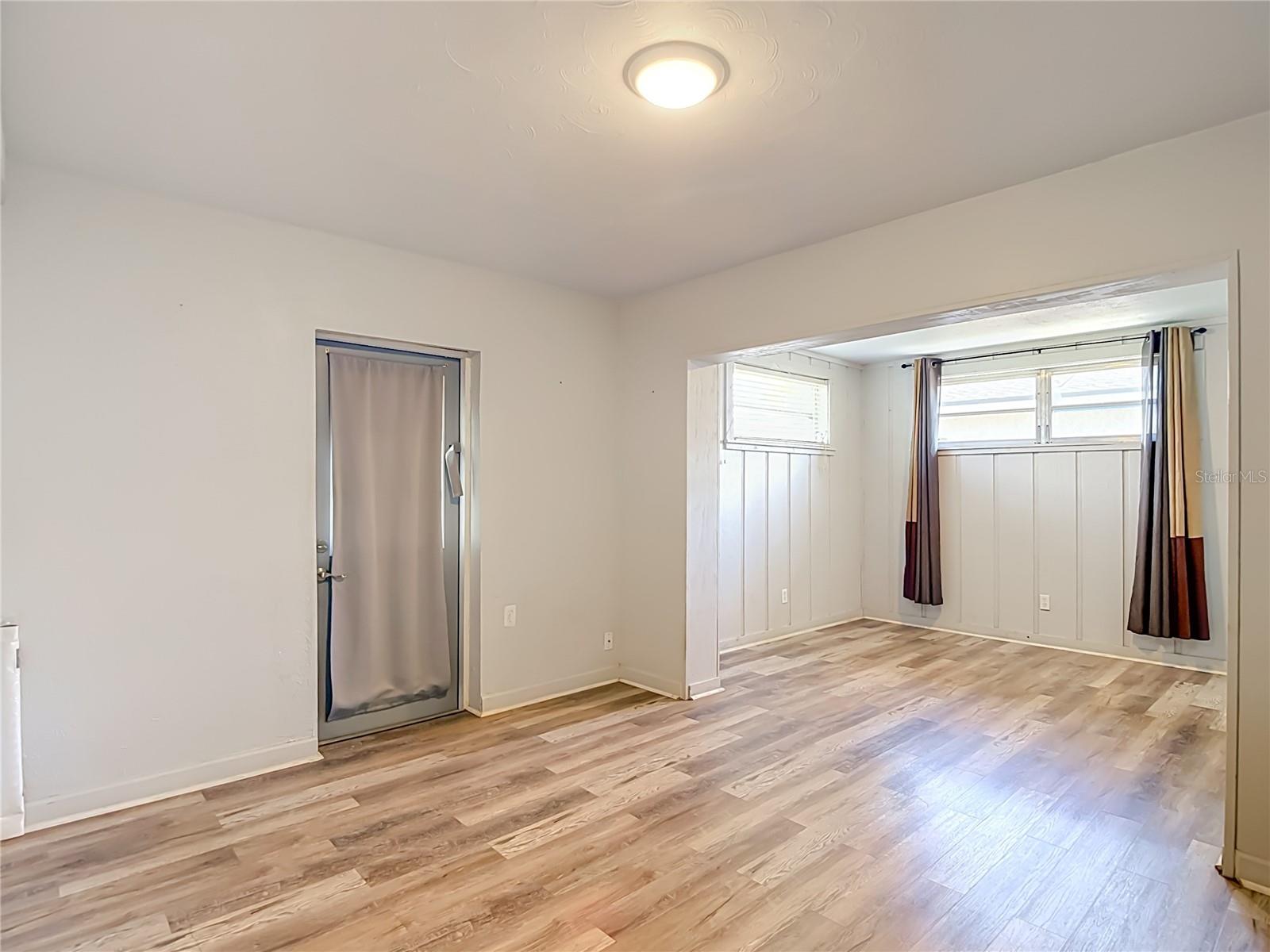 3313 W KATHLEEN ST — photo 18