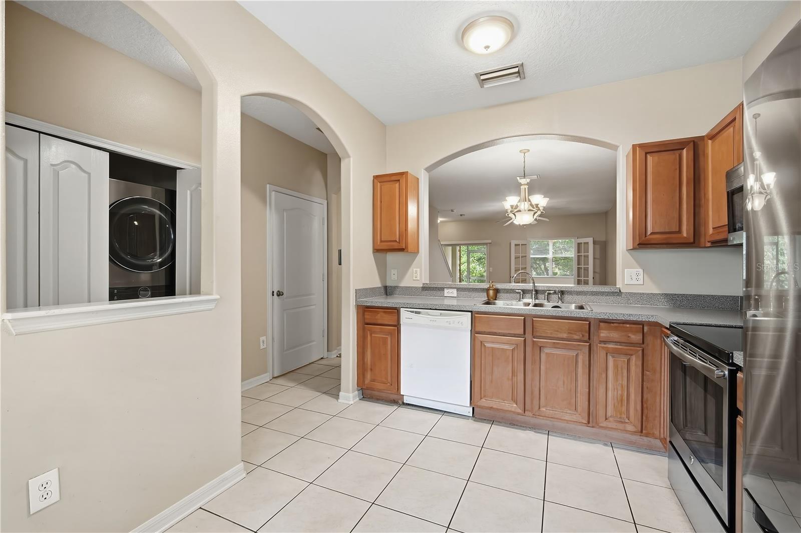 3513 HIGH HAMPTON CIR — photo 6