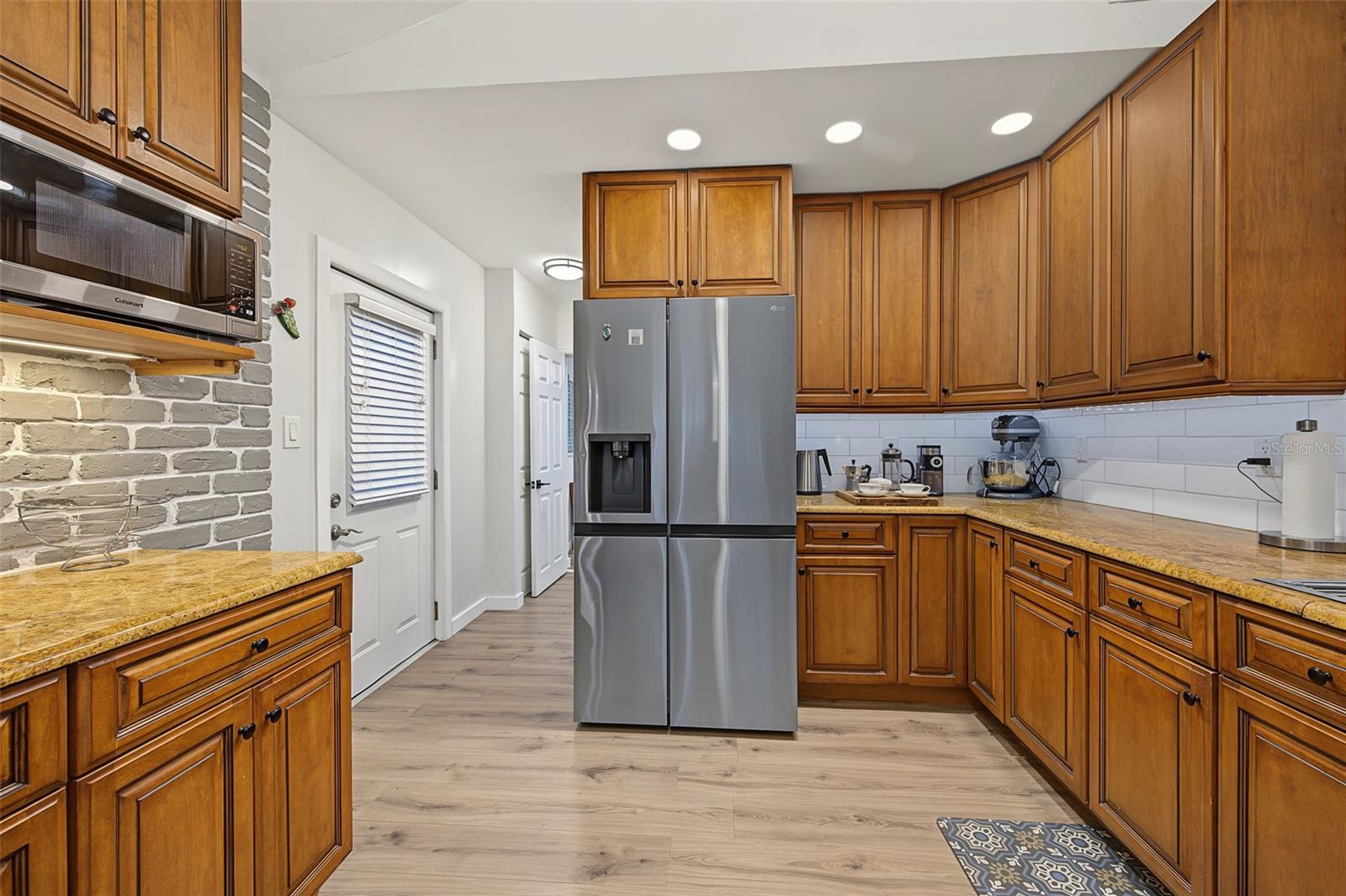 1402 NEBRASKA AVE — photo 13