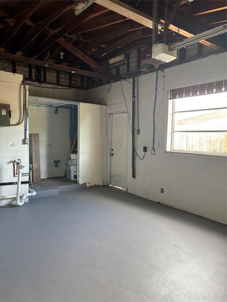 1541 BONAIR ST — photo 21