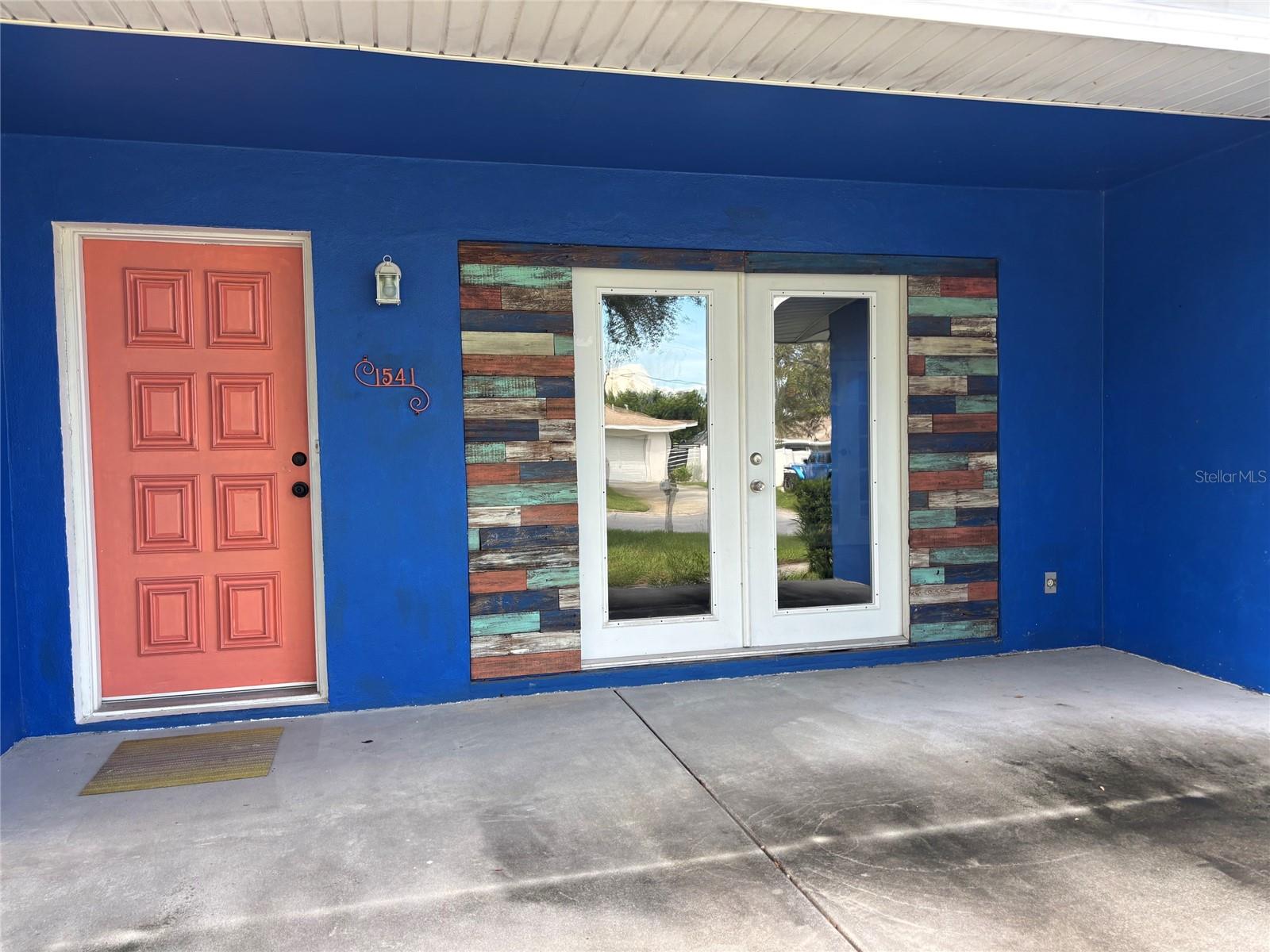 1541 BONAIR ST — photo 2