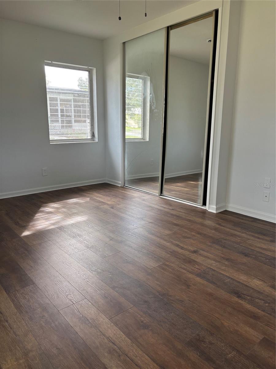 1541 BONAIR ST — photo 11