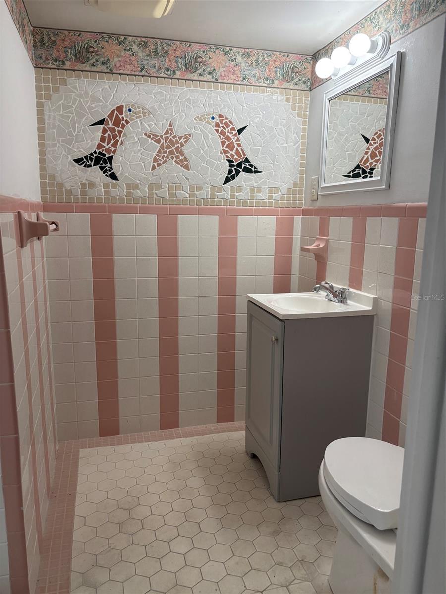 1541 BONAIR ST — photo 16