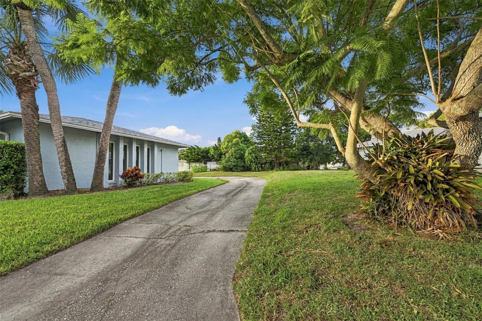 1619 WHITHORN PL #B — photo 29