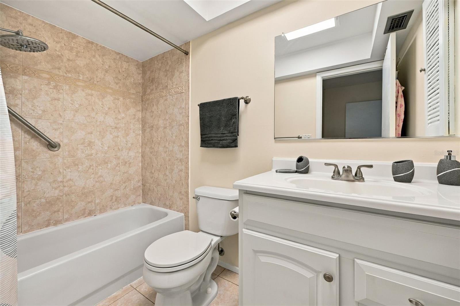 1619 WHITHORN PL #B — photo 24