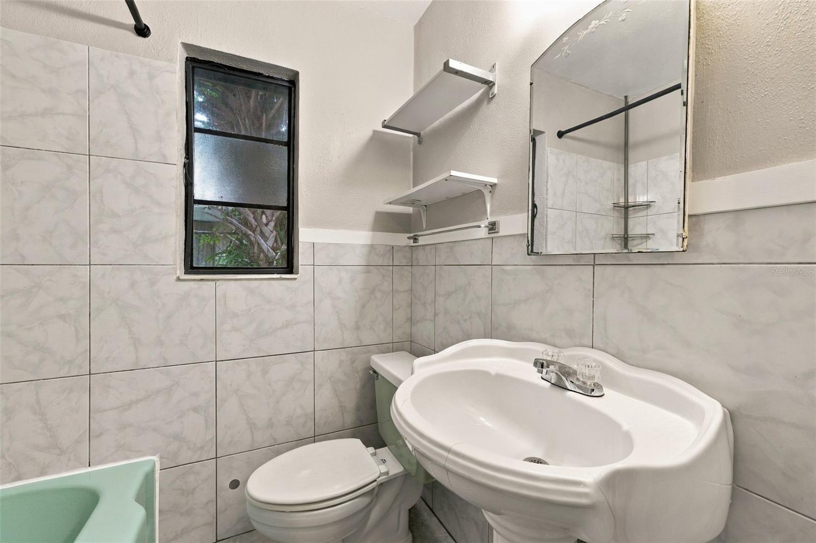 116 W OSBORNE AVE — photo 21
