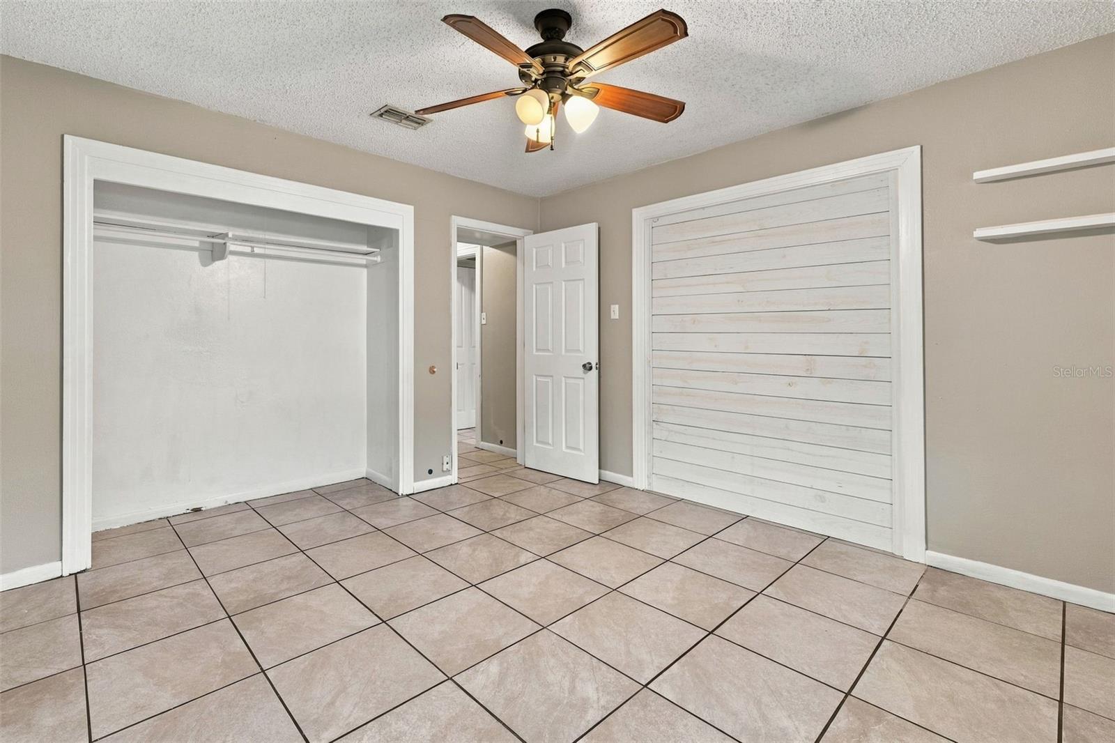 116 W OSBORNE AVE — photo 18