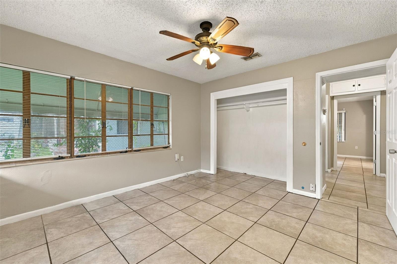 116 W OSBORNE AVE — photo 17