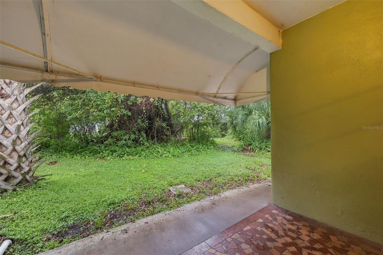 116 W OSBORNE AVE — photo 25