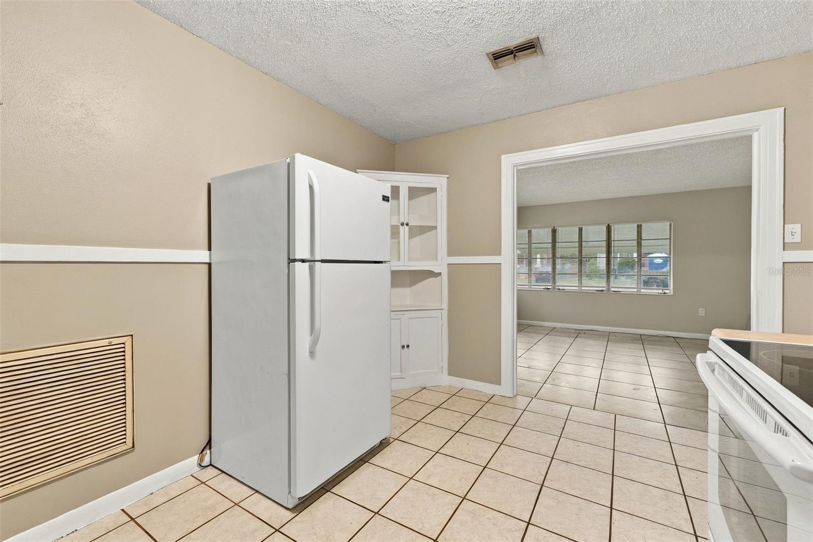 116 W OSBORNE AVE — photo 14