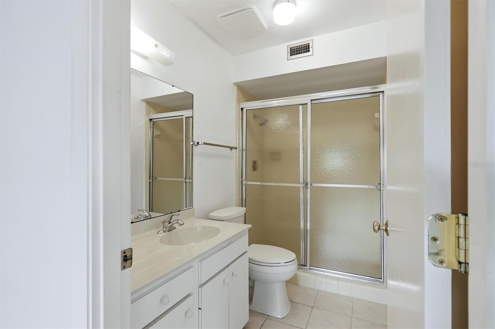 509 LAKESIDE DR #509 — photo 26
