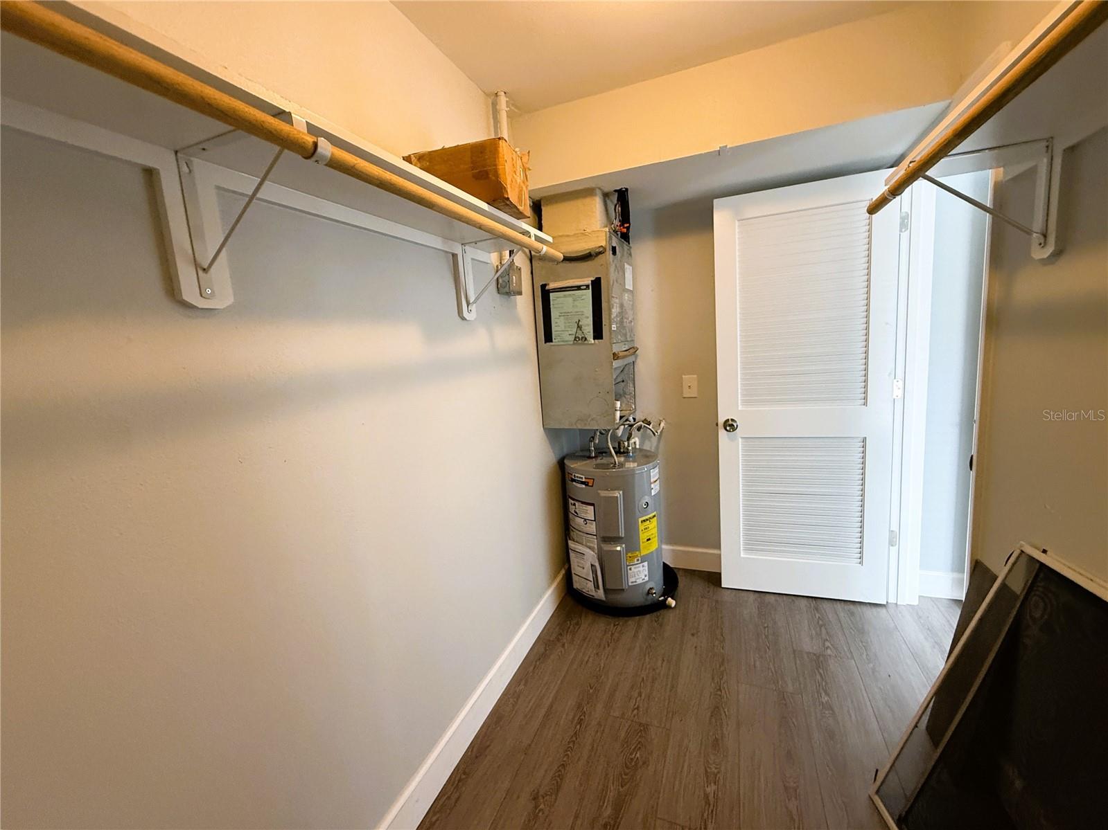 1859 SHORE DR S #101 — photo 15